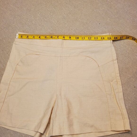 Ellison High Waist Contemporary Dress Shorts in Size M - Picture 8 of 10